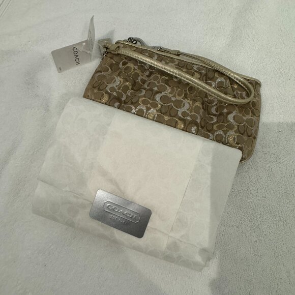 COACH Small Metallic Signature Pattern Fabric Wristlet - NWT! - Picture 6 of 8
